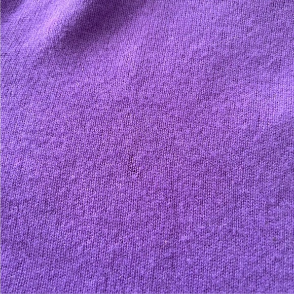Vintage Lord & Taylor 100% Cashmere Turtle Neck in Purple size Large. - Picture 7 of 7